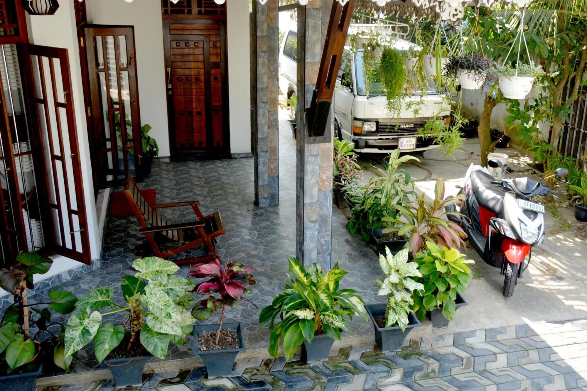 Sumimal Resort Polhena 马特勒 外观 照片