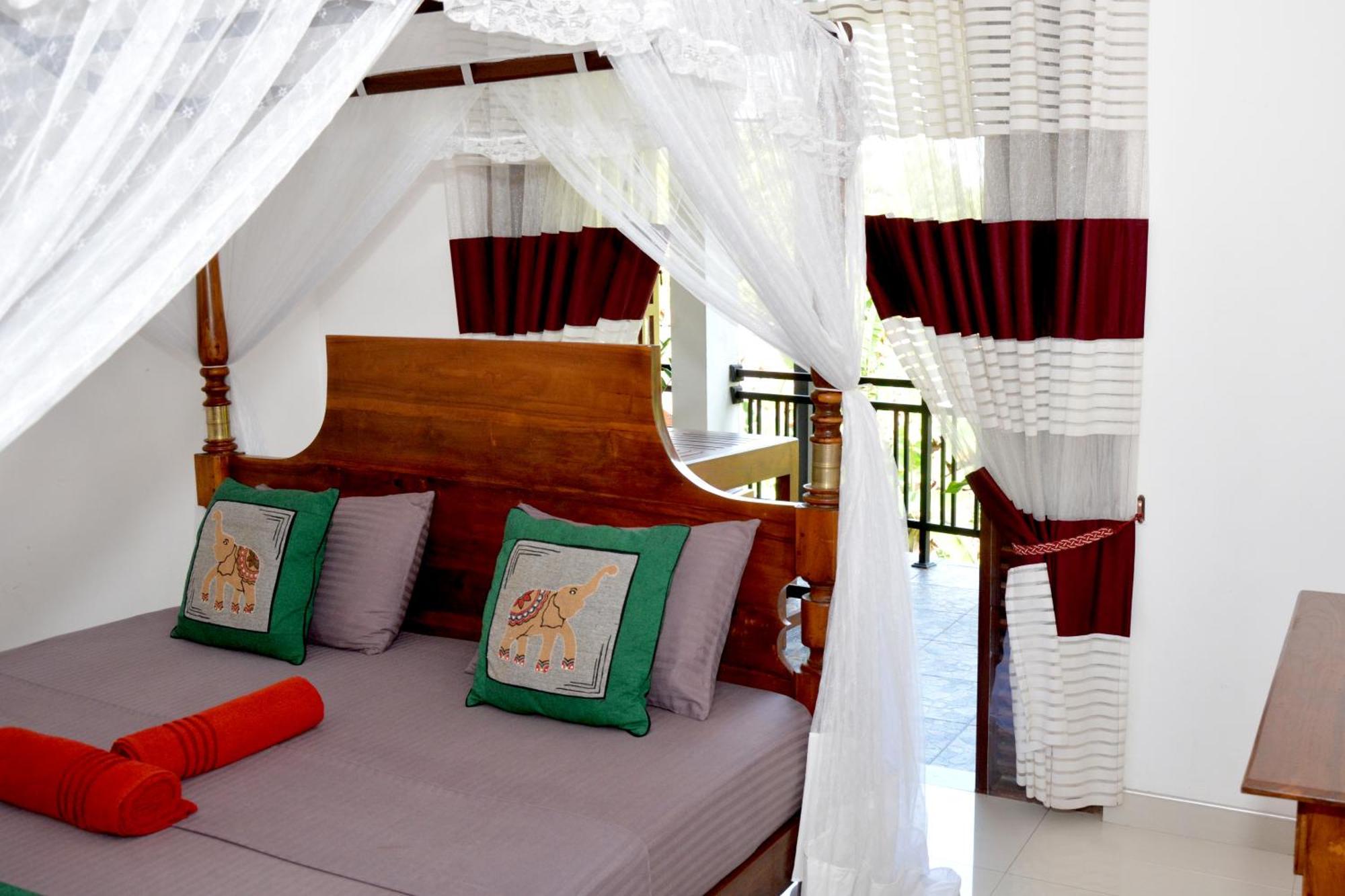 Sumimal Resort Polhena 马特勒 外观 照片
